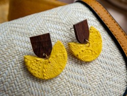 Boucles d'oreilles Bouton D'or - Miladora Créations - Bijoux en argile polymère et acier inoxydable