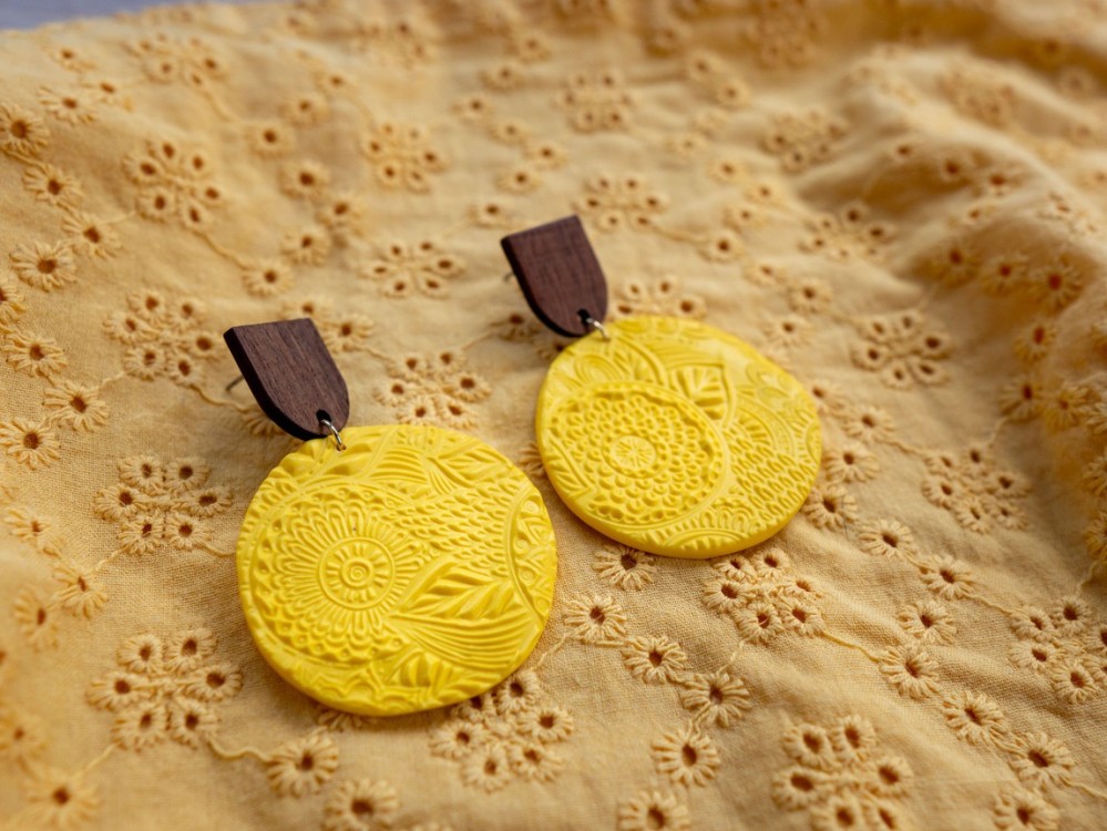 Boucles d'oreilles Soleil - Miladora Créations - Bijoux en argile polymère et acier inoxydable