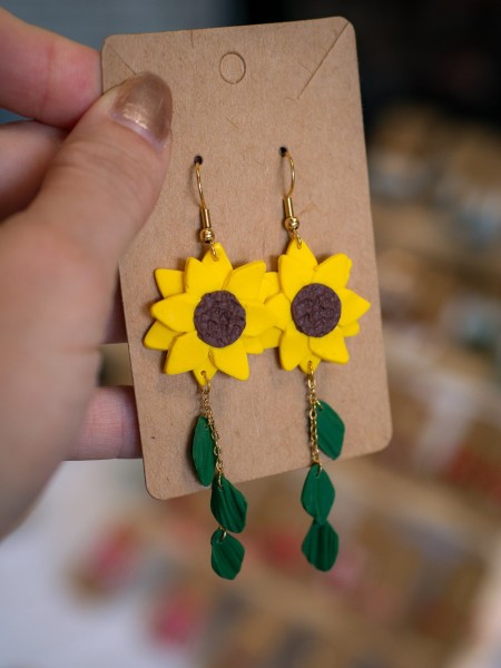 Boucles d'oreilles Tournesols - Miladora Créations - Bijoux en argile polymère et acier inoxydable