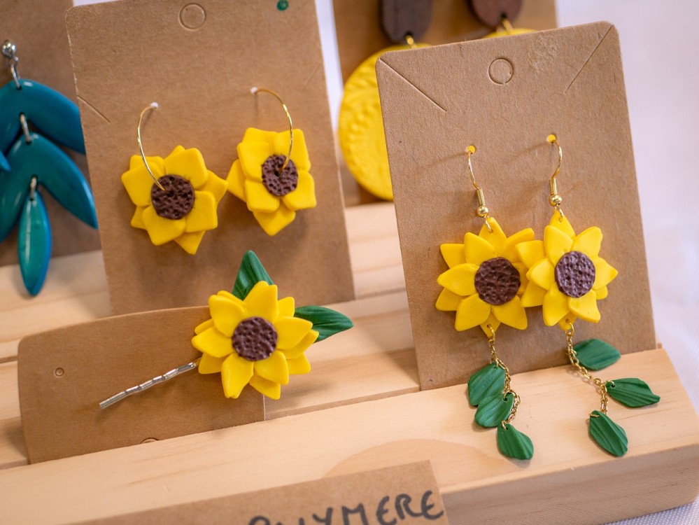 Boucles d'oreilles Tournesols - Miladora Créations - Bijoux en argile polymère et acier inoxydable