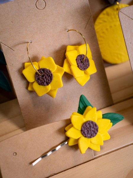 Boucles d'oreilles Dahlia - Miladora Créations - Bijoux en argile polymère et acier inoxydable