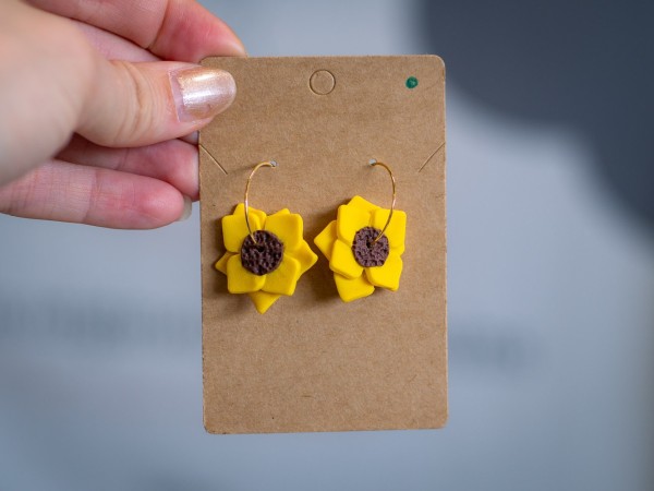Boucles d'oreilles Dahlia - Miladora Créations - Bijoux en argile polymère et acier inoxydable