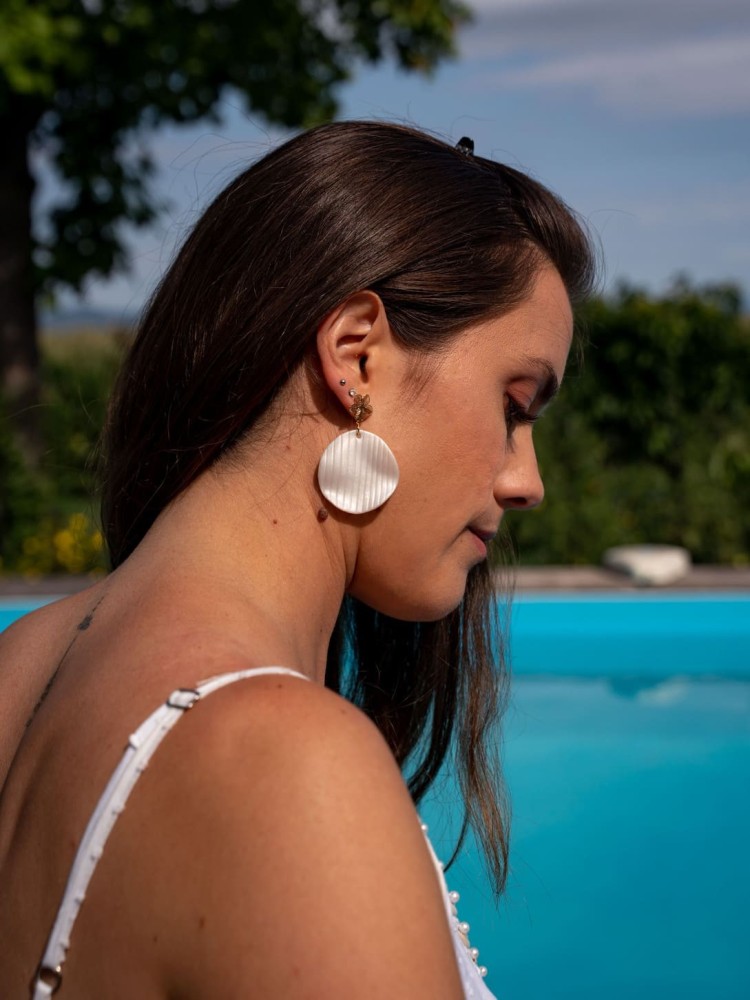 Boucles d'oreilles Chypre Fleuries - Miladora Créations - Bijoux en argile polymère et acier inoxydable