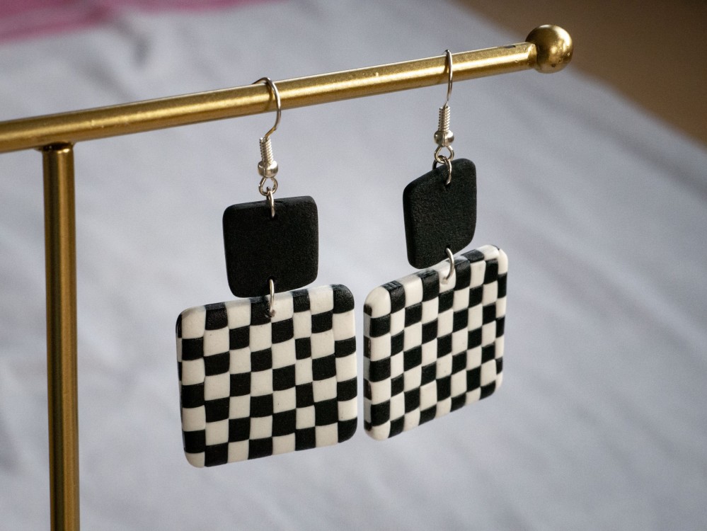 Boucles d'oreilles Le Jeu de la Dame - Miladora Créations