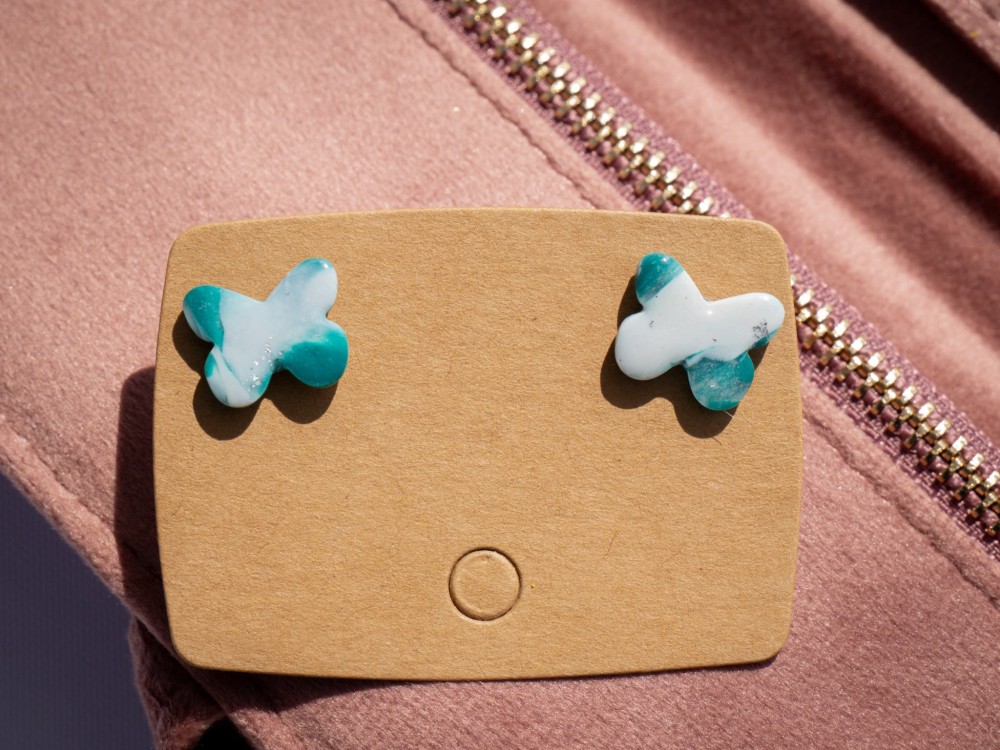 Puces papillons vert & argent - Miladora Créations