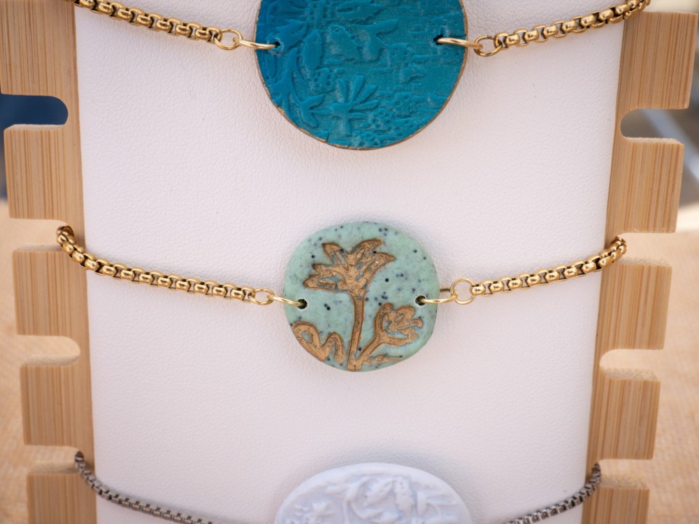 Boucles d'oreilles Granit triangles vert - Miladora Créations