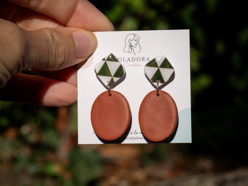 Boucles d'oreilles Lucioles - Miladora Créations - Bijoux en argile polymère et acier inoxydable