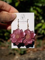 Boucles d'oreilles Fleurs de lune - Miladora Créations - Bijoux en argile polymère et acier inoxydable