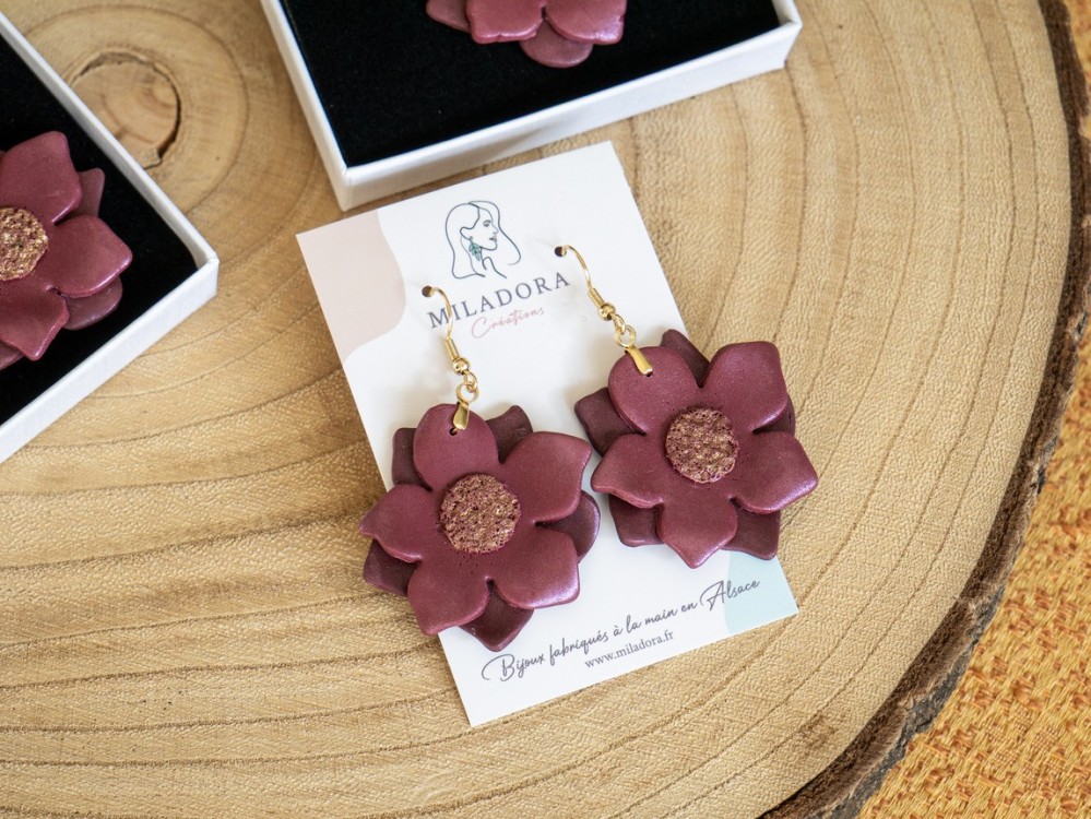 Boucles d'oreilles Fleurs de lune - Miladora Créations - Bijoux en argile polymère et acier inoxydable