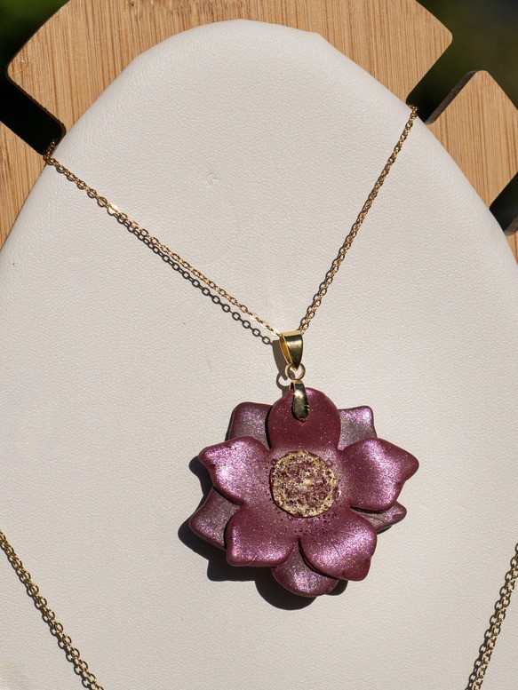 Collier Fleurs de lune - Miladora Créations - Bijoux en argile polymère et acier inoxydable